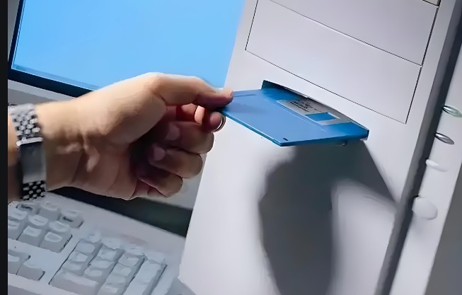系统盘作用